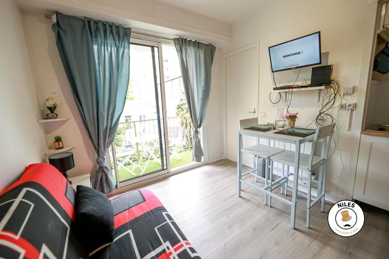 Au Petit Repere Palois -Studio - Centre Ville-Balcon-Wifi Fibre Pau Kültér fotó