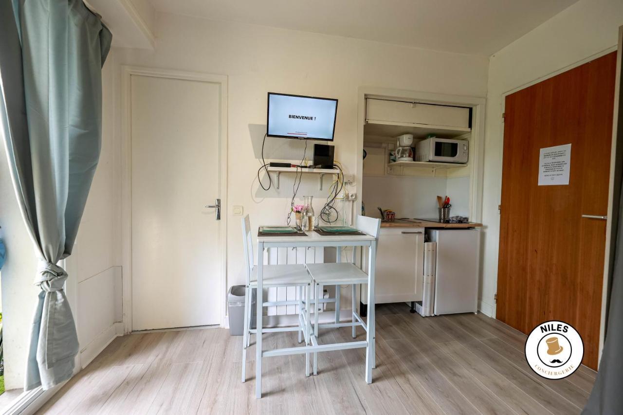 Au Petit Repere Palois -Studio - Centre Ville-Balcon-Wifi Fibre Pau Kültér fotó