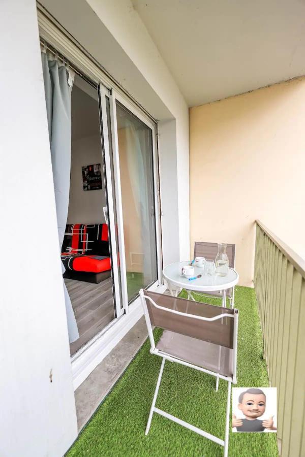 Au Petit Repere Palois -Studio - Centre Ville-Balcon-Wifi Fibre Pau Kültér fotó