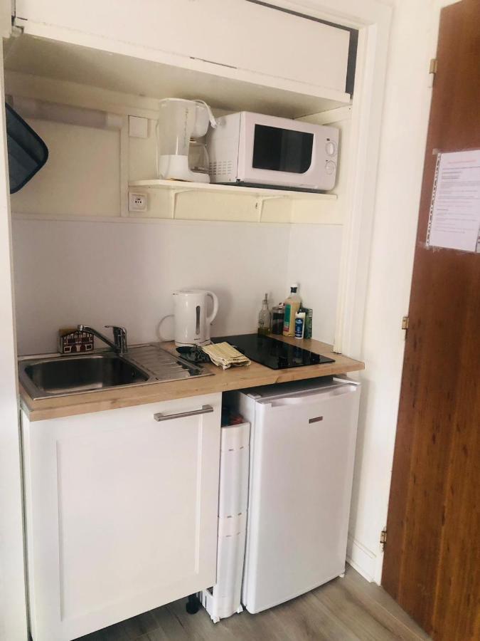 Au Petit Repere Palois -Studio - Centre Ville-Balcon-Wifi Fibre Pau Kültér fotó