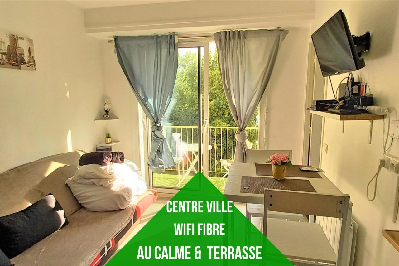 Au Petit Repere Palois -Studio - Centre Ville-Balcon-Wifi Fibre Pau Kültér fotó
